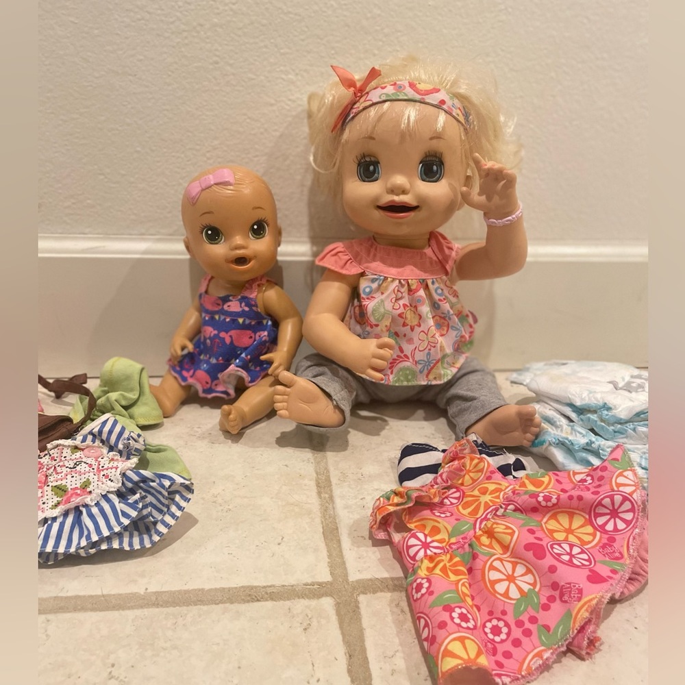 Vintage, baby Alive’s, perfect cute dolls!